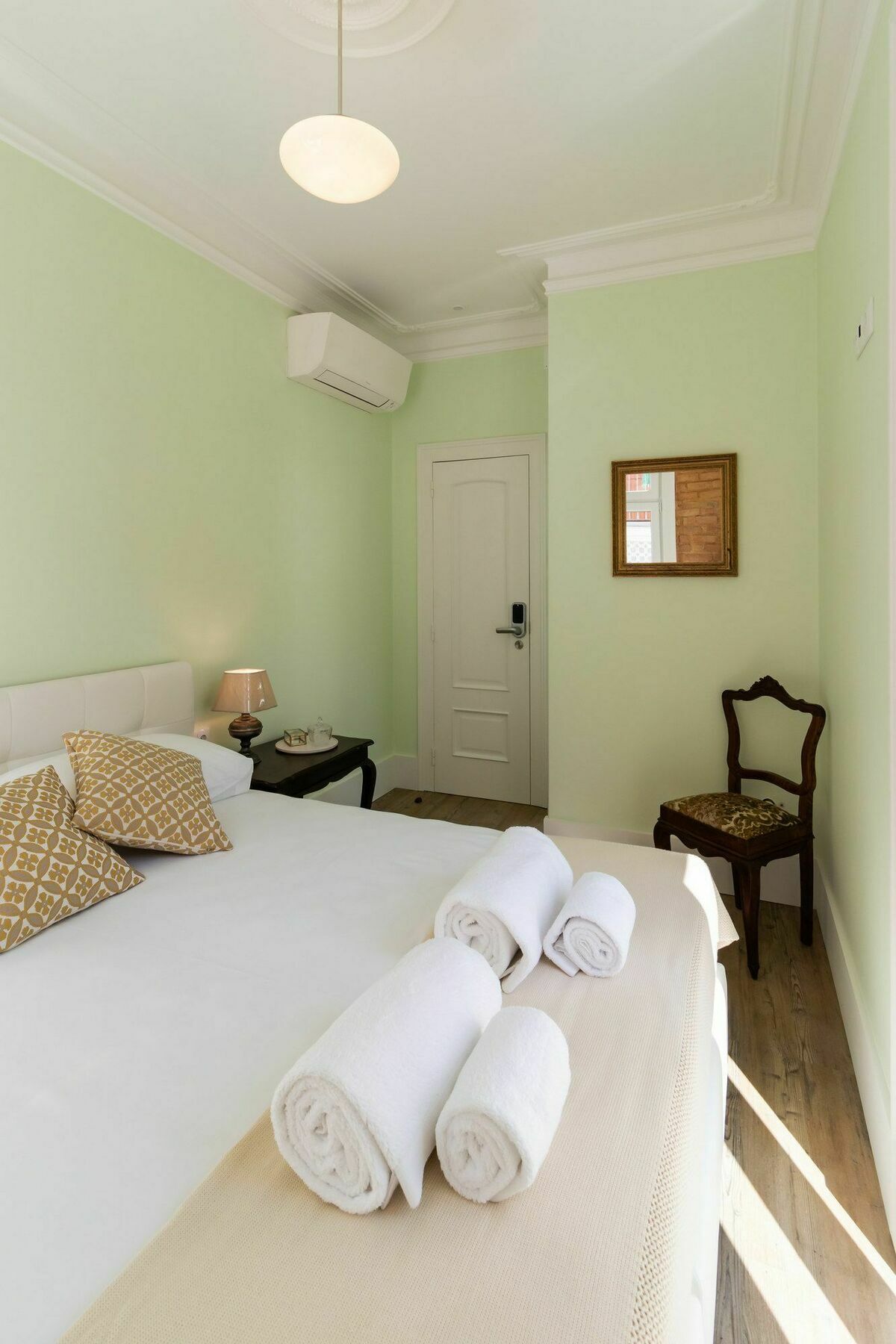 1898 Home & Suites Лиссабон Экстерьер фото
